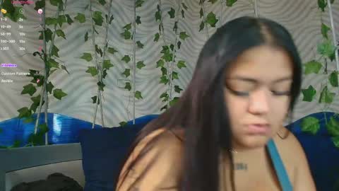 Snapshot of alexacherry12 chatting on 04/01/26, 11:33 alexacherry12 online show from 04/01/26, 11:33