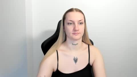 Snapshot of alexafragile chatting on 05/15/26, 11:39 Alexa online show from 05/15/26, 11:39