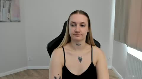 Snapshot of alexafragile chatting on 07/17/26, 12:56 Alexa online show from 07/17/26, 12:56
