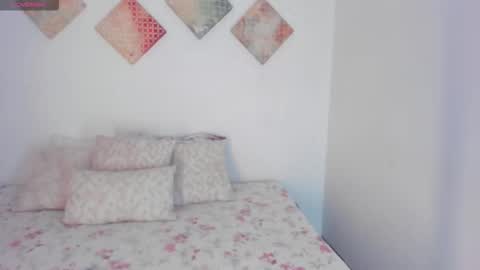 Alexandra Castillo online show from 12/05/25, 06:00