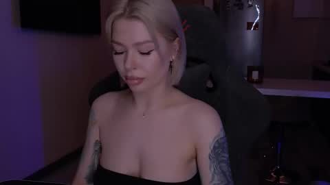 Alexa Mason online show from 11/23/25, 02:11