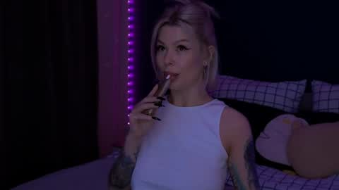 Snapshot of alexamason chatting on 06/10/26, 02:56 Alexa Mason online show from 06/10/26, 02:56