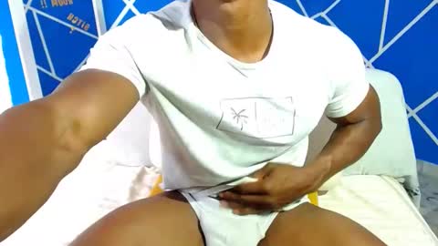 Snapshot of alexander_megan chatting on 02/04/25, 07:33 alexander online show from 02/04/25, 07:33