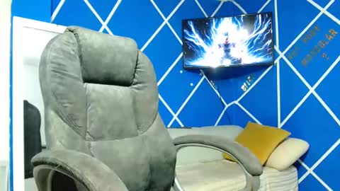 Snapshot of alexander_megan chatting on 10/12/25, 11:26 alexander online show from 10/12/25, 11:26