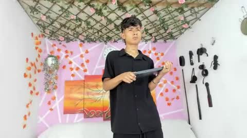 chicos hot online show from 02/28/25, 11:34