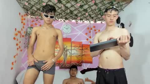 chicos hot online show from 03/11/25, 06:52