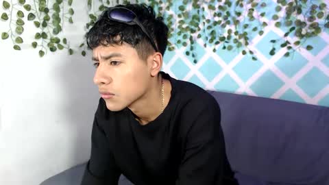 chicos hot online show from 09/21/25, 01:46