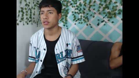 chicos hot online show from 09/25/25, 01:37