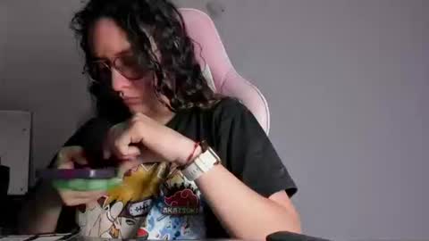 Snapshot of alexandra_clauss chatting on 11/19/25, 09:59 alexandra clauss online show from 11/19/25, 09:59