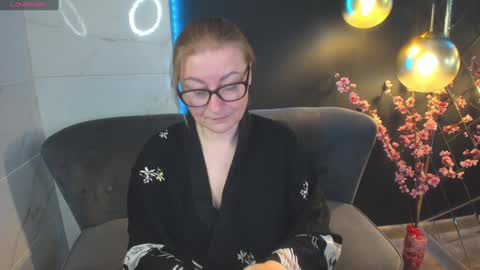 Snapshot of alexandra_kind chatting on 12/22/24, 01:55 Alexandra online show from 12/22/24, 01:55