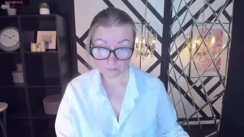 Snapshot of alexandra_kind chatting on 02/11/25, 02:46 Alexandra online show from 02/11/25, 02:46