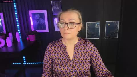 Snapshot of alexandra_kind chatting on 02/22/25, 12:16 Alexandra online show from 02/22/25, 12:16