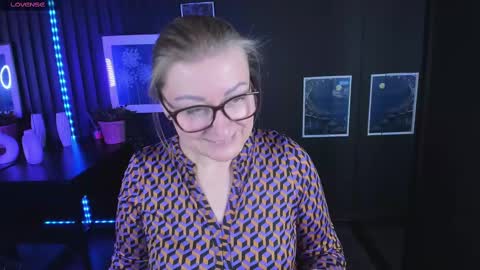 Snapshot of alexandra_kind chatting on 02/22/25, 03:23 Alexandra online show from 02/22/25, 03:23