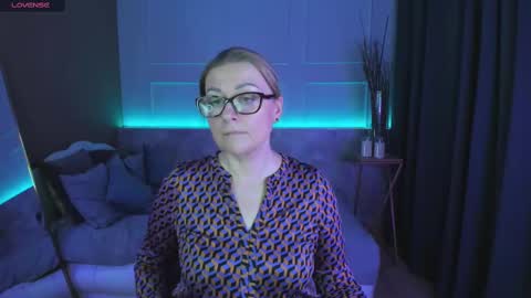 Snapshot of alexandra_kind chatting on 02/25/25, 02:58 Alexandra online show from 02/25/25, 02:58