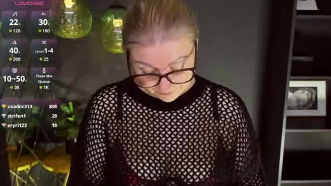 Snapshot of alexandra_kind chatting on 03/08/25, 11:49 Alexandra online show from 03/08/25, 11:49