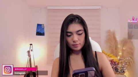 Alexandra Rodriguez online show from 12/18/25, 10:05
