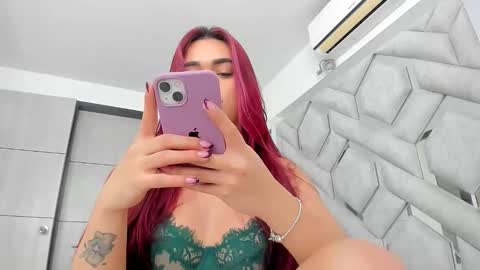 Snapshot of alexandra_wonder69x chatting on 05/30/26, 02:58 Alexandra ig alexandraax09 online show from 05/30/26, 02:58