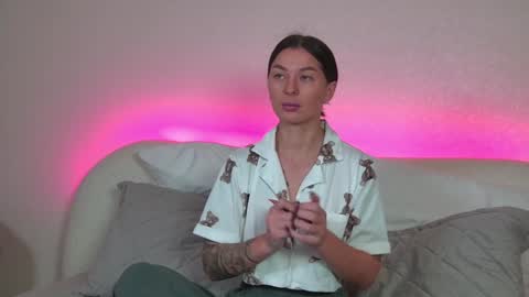 AlexandraBloom online show from 01/14/25, 06:49