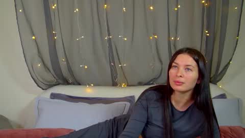 AlexandraBloom online show from 11/12/25, 07:13