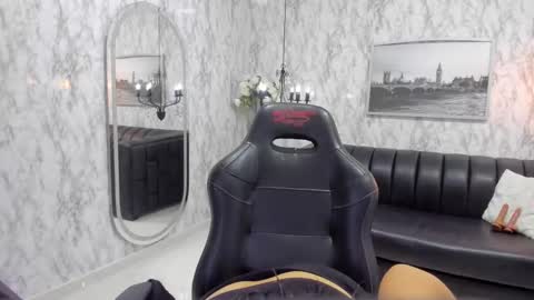 Alexandra Milff  online show from 11/07/25, 03:17