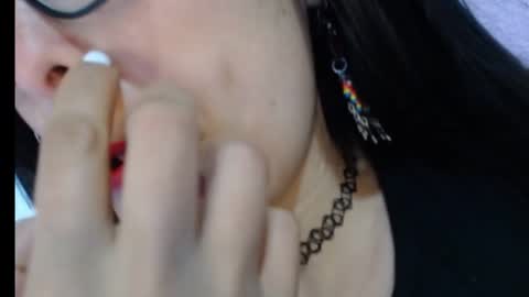 alexandrasaen online show from 11/06/25, 11:48