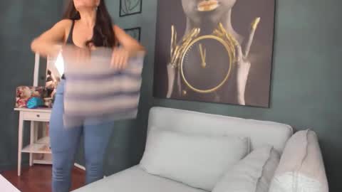 AlexaNikole online show from 05/19/26, 07:37