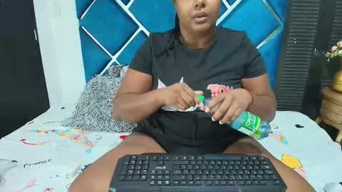 Snapshot of alexarousse4u chatting on 02/14/26, 12:18 Alexa online show from 02/14/26, 12:18