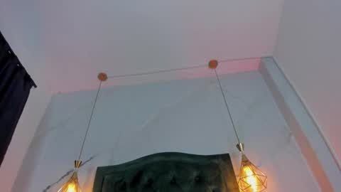    online show from 11/03/25, 03:02