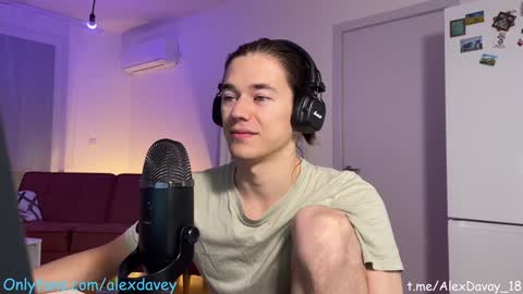           online show from 02/02/25, 05:42