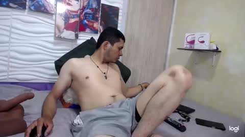 Snapshot of alexe_xx chatting on 04/12/26, 11:54 Alex online show from 04/12/26, 11:54