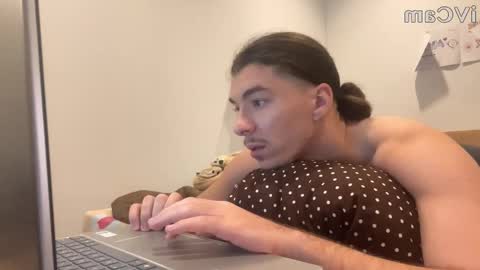 Snapshot of alexfilmx chatting on 10/15/25, 05:40 alexfilmx online show from 10/15/25, 05:40