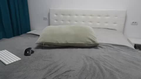 alexfit96 online show from 12/16/25, 06:35