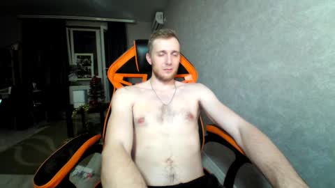 Snapshot of alexfox2018 chatting on 12/25/24, 11:10 Alex online show from 12/25/24, 11:10