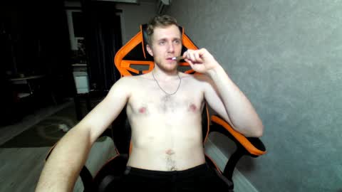 Snapshot of alexfox2018 chatting on 02/02/25, 09:13 Alex online show from 02/02/25, 09:13