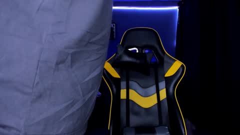 Snapshot of alexgiraldo__ chatting on 09/15/25, 10:59 alexgiraldo__ online show from 09/15/25, 10:59