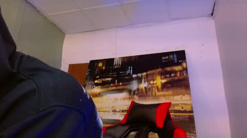 Snapshot of alexgiraldo__ chatting on 05/11/26, 12:55 alexgiraldo__ online show from 05/11/26, 12:55