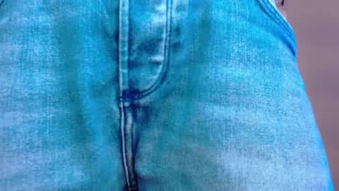 Snapshot of alexgiraldo__ chatting on 05/30/26, 10:18 alexgiraldo__ online show from 05/30/26, 10:18