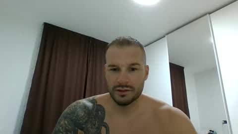 Snapshot of alexgrandi2024 chatting on 01/18/25, 01:40 rey ale84 online show from 01/18/25, 01:40