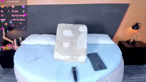 Alexia online show from 12/01/25, 01:32