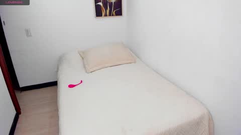 alexia_dussan online show from 10/02/25, 11:01