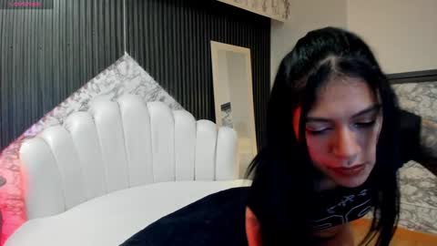 Alexiaa  Online 1430 to 2100 GMT-5 online show from 01/09/25, 03:15