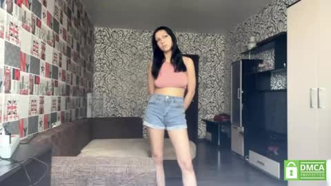 Snapshot of alexiaficke chatting on 05/14/26, 08:21 Emila online show from 05/14/26, 08:21