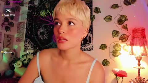 Snapshot of alexiafisher_ chatting on 01/22/25, 10:07 Alex online show from 01/22/25, 10:07