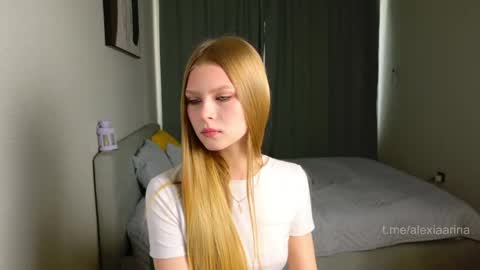Alexia online show from 05/13/26, 09:28