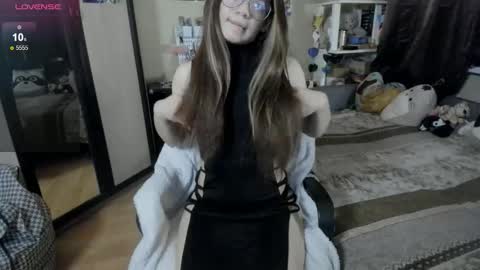 Snapshot of alexiamaiex chatting on 10/04/25, 11:47 alexiamaiex online show from 10/04/25, 11:47