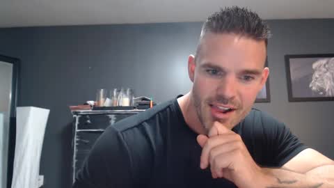 Snapshot of alexiarain chatting on 10/03/25, 11:24 Alex online show from 10/03/25, 11:24