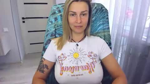 Alexia online show from 05/27/26, 10:01