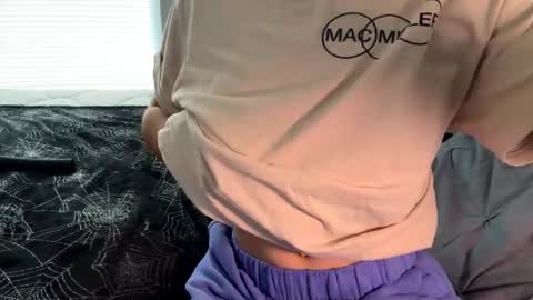 Alexis online show from 12/06/24, 06:39