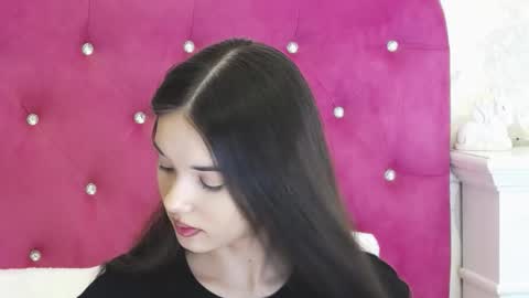 Snapshot of alexisdevine chatting on 02/16/26, 05:25 alexisdevine online show from 02/16/26, 05:25