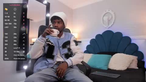 Alex Jaccob online show from 10/25/25, 01:18